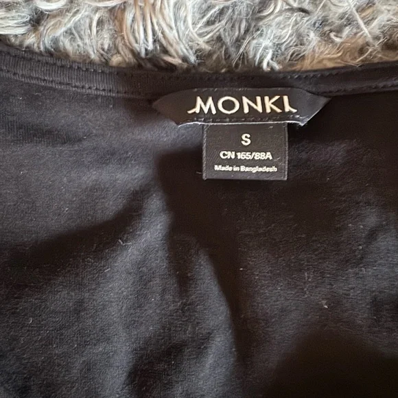 Monki Women’s Button Up Short Sleeve Black Crop Top Size S - Picture 4 of 6